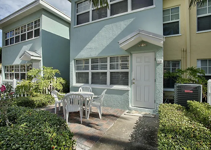 Barefoot Resort 4*