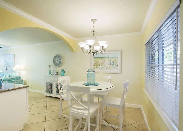 Barefoot Resort 4*