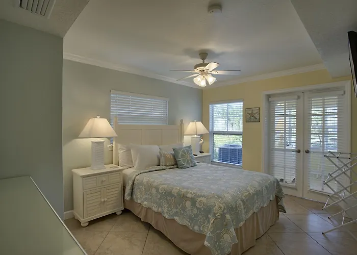 Barefoot Resort