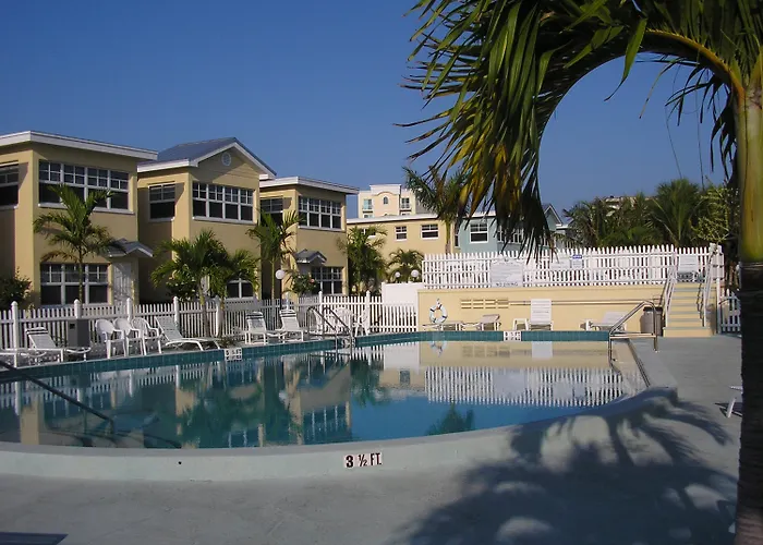 Barefoot Resort 4*