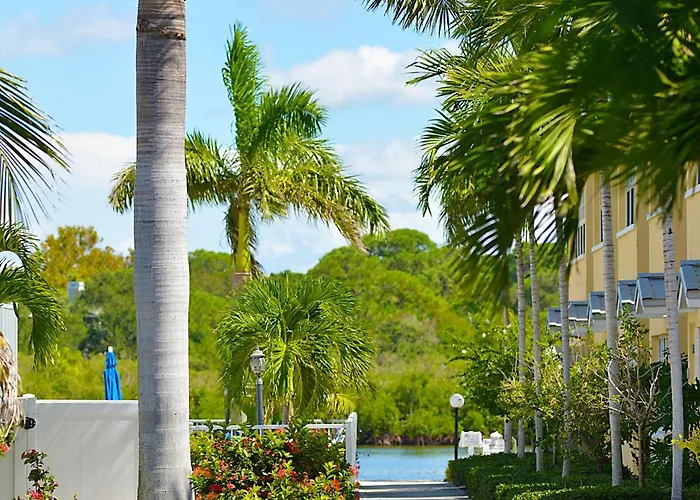 Resort Barefoot 4*