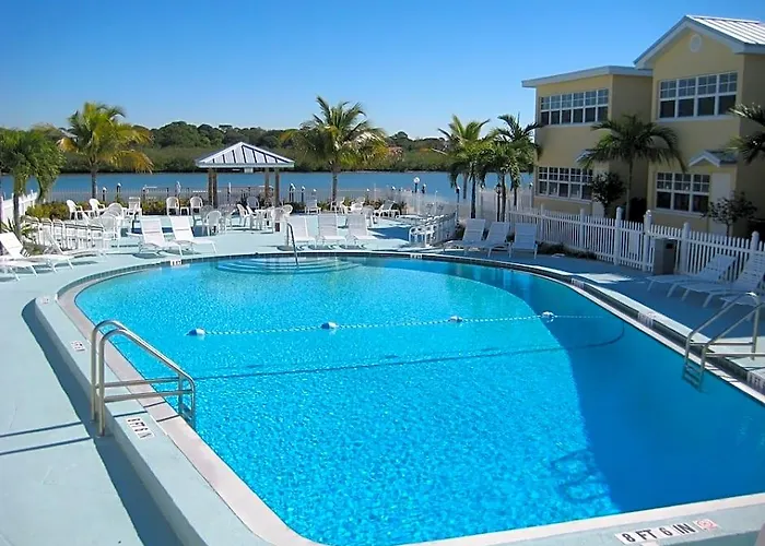 Resort Barefoot 4*