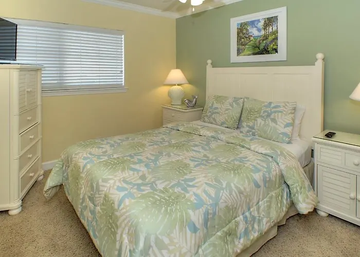 Barefoot Resort 4*